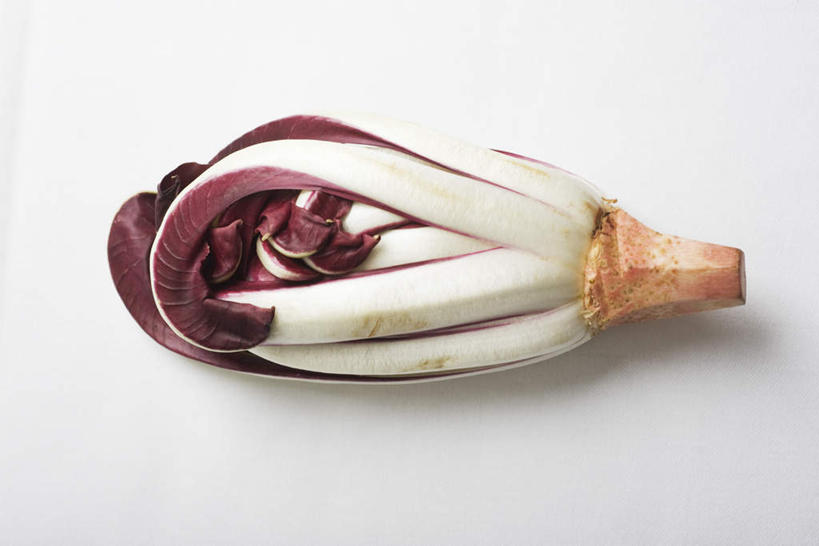 无人,横图,俯视,室内,特写,白天,白色背景,蔬菜,新鲜,菊苣,食品,药草,食物,一个,紫色,摄影,有机食品,绿色食品,影棚,单个,药材,彩图,高角度拍摄,影棚拍摄,拍摄