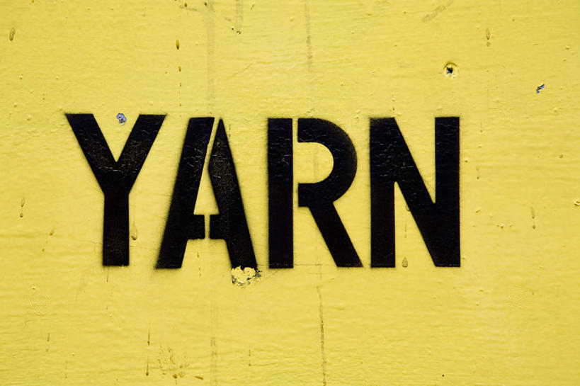 无人,工厂,横图,室内,特写,白天,正面,静物,一排,整齐,英文,标志,文字,字符,字母,纱,标识,纺织,排列,黄色,四个,英文字母,队列,彩图,工地,制造厂