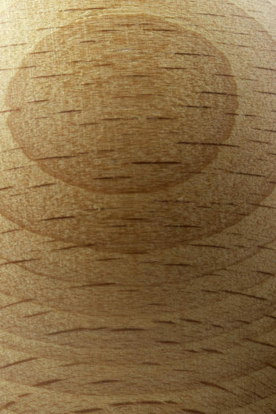 无人,竖图,俯视,室外,特写,白天,桌面,一排,整齐,圆形,木板,木头,纹理,排列,黄色,油漆,队列,彩图,高角度拍摄