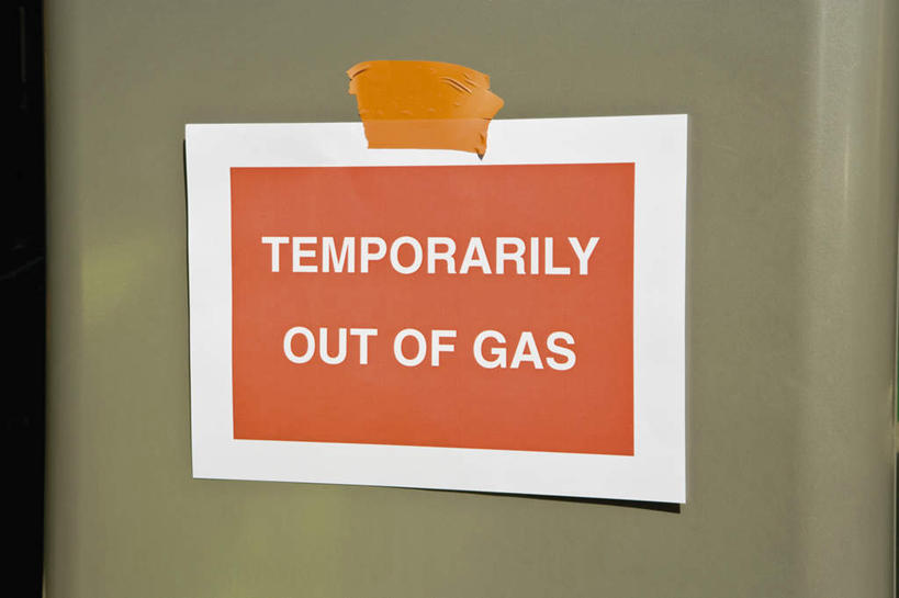 无人,横图,室外,白天,正面,英文,标志,文字,字符,字母,墙,标识,墙壁,墙面,一个,红色,加油站,能源,单个,英文字母,汽油,加油机,彩图