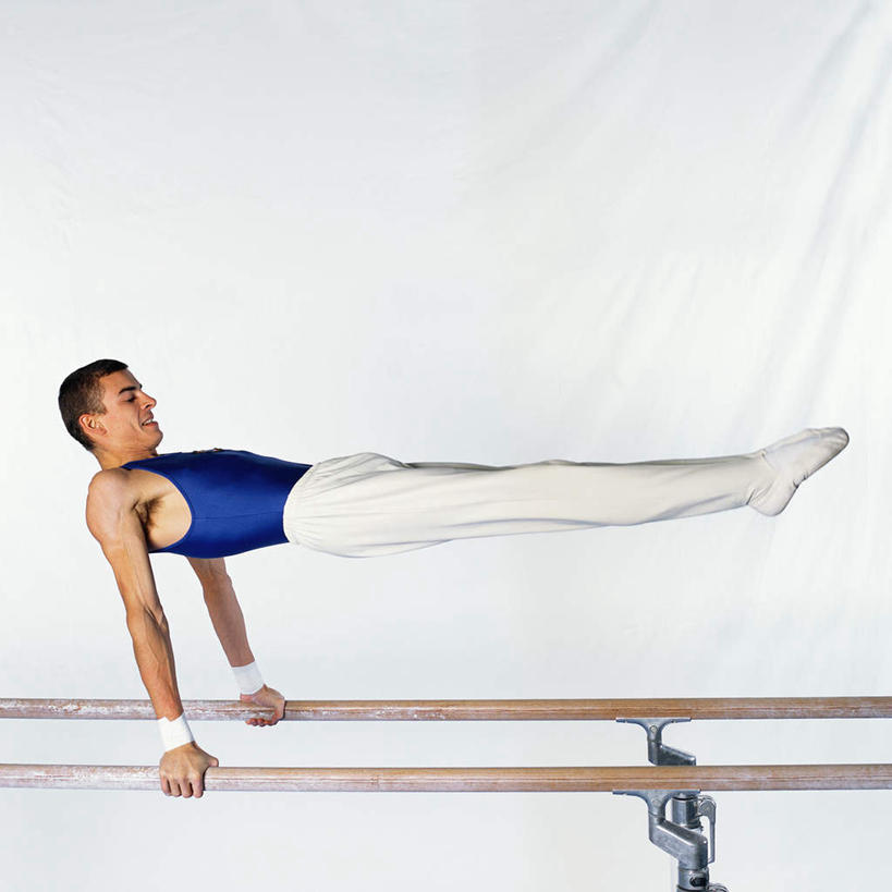 西方人,一个人,运动员,方图,室内,白天,白色背景,侧面,锻炼,运动,双杠,欧洲,欧洲人,仅一个男性,仅一个人,撑,伸展,握,体操,抬腿,运动器械,仅一个年轻男性,健身器械,力量,伸直,握着,摄影,影棚,支撑,悬空,撑着,健美,健身器材,体操运动员,体操服,体操运动,横杆,体育,男人,男性,年轻男性,白种人,体育运动员,运动选手,彩图,全身,影棚拍摄,健身,拍摄,运动器材