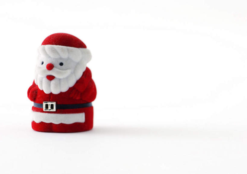 无人,横图,俯视,室内,特写,白天,白色背景,游戏,桌子,静物,玩具,圣诞节,圣诞老人,节日,庆祝,装饰,办公桌,玩,文化,娱乐,一个,红色,庆典,休闲,益智,摄影,影棚,单个,活动,纪念,华丽,修饰,点缀,发泄,消遣,智力,宣泄,衬托,美观,雅致,雅观,玩耍,嬉戏,彩图,高角度拍摄,影棚拍摄,拍摄