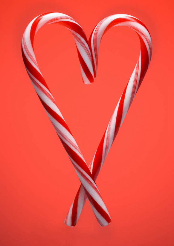 无人,竖图,室内,特写,白天,正面,爱情,阴影,红色背景,爱心,反射,影子,食品,糖,糖果,甜点,甜品,浪漫,食物,一个,红色,白色,甜食,温暖,温馨,心形,恩爱,摄影,影棚,单个,和睦,硬糖,拐杖糖,心型,彩图,影棚拍摄,拍摄,融洽