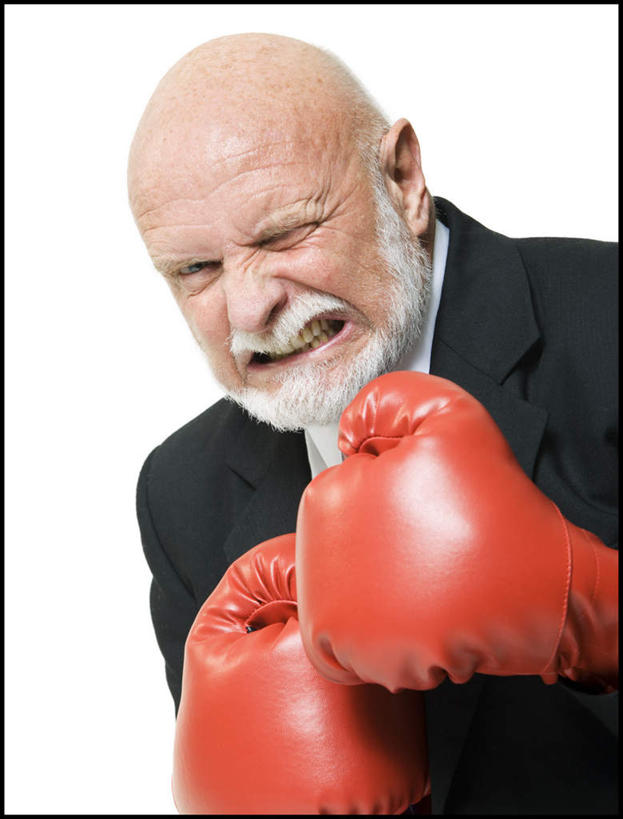 西方人,胡须,秃头,一个人,商务人士,商务男性,竖图,室内,白天,白色背景,正面,衬衫,安全,欧洲,欧洲人,仅一个男性,仅一个人,套装,生气,防护,领带,拳击手套,注视,运动器械,两个,红色,手套,观察,看,仅一个老年男性,健身器械,愤怒,摄影,影棚,观看,保护,恼怒,察看,愤慨,怒气,气愤,象征,庄重,发怒,关注,怒火,保险,商务装,身份,情绪,健身器材,脾气,工薪阶层,忿怒,怨恨,强烈,保全,周全,安稳,安定,正式,地位,防护手套,气忿,愤恨,肝火,激动,平安,老年男性,男人,男性,白种人,光头,胡子,络腮胡,无发,白领,上班族,半身,彩图,影棚拍摄,衬衣,拍摄,运动器材