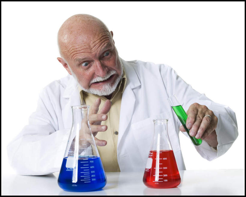 西方人,胡须,一个人,科学家,坐,横图,室内,白天,白色背景,正面,工作服,制服,实验,仪器,桌子,杯子,欧洲,欧洲人,仅一个男性,仅一个人,倒,惊讶,研究,透明,分析,化学,测试,烧瓶,试管,液体,注视,玻璃制品,红色,蓝色,绿色,玻璃瓶,瓶子,观察,看,仅一个老年男性,器皿,摄影,影棚,观看,惊奇,察看,科研人员,关注,研究者,科学研究者,玻璃仪器,试验耗材,实验用品,平底烧瓶,诧异,工作制服,老年男性,男人,男性,白种人,胡子,络腮胡,科学工作者,玻璃杯,坐着,半身,彩图,影棚拍摄,工作套服,拍摄