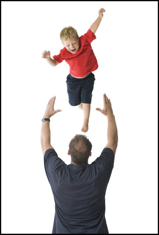 西方人,儿童,两个人,家庭,父亲,女儿,举,竖图,室内,白天,白色背景,仰视,纯洁,欧洲,欧洲人,服装,时间,时钟,手表,计时,休闲装,相视,一个,小孩,衣服,钟表,托,休闲,温暖,温馨,父女,一家人,面对面,休闲服,表,父爱,可爱,童年,童趣,摄影,服饰,影棚,单个,对视,腕表,和睦,互视,相对,童真,烂漫,无邪,相看,天真,男人,男性,年轻男性,女孩,白种人,孩子,年轻人,钟,举起,举手,举着,抛,扔,抬头,向上举,向上伸,向上托,仰头,半身,彩图,低角度拍摄,影棚拍摄,拍摄,融洽,女生