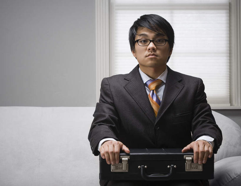 东方人,一个人,商务人士,商务男性,坐,横图,室内,白天,正面,衬衫,窗户,沙发,亚洲,仅一个男性,仅一个人,一副,套装,包,皮包,眼镜,墙,领带,注视,黄种人,玻璃窗,墙壁,墙面,仅一个年轻男性,一个,观察,看,搭,单个,观看,单肩包,察看,象征,庄重,搭着,关注,商务装,身份,近视眼镜,布艺沙发,工薪阶层,正式,地位,男人,男性,年轻男性,亚洲人,白领,上班族,坐着,半身,彩图,衬衣