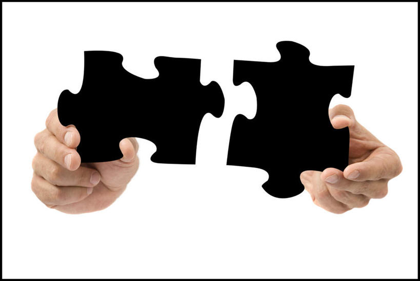 西方人,手,一个人,横图,室内,特写,白天,白色背景,正面,游戏,成功,合作,团队,集体,信心,拼图,欧洲,欧洲人,双手,仅一个男性,仅一个人,仅一个中年男性,连接,握,组合,玩,娱乐,队伍,两个,黑色,休闲,手部,握着,摄影,影棚,活动,链接,成就,发泄,消遣,智力,拼接,拼凑,智力游戏,合伙,宣泄,拼合,凑集,聚合,撮合,链结,趣味,策略,男人,男性,中年男性,白种人,玩耍,嬉戏,半身,彩图,影棚拍摄,拍摄