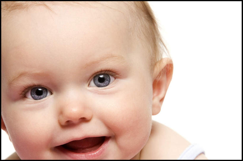 西方人,婴儿,儿童,脸,头,脸颊,一个人,横图,室内,特写,白天,白色背景,正面,纯洁,欧洲,欧洲人,仅一个人,注视,肩膀,小孩,观察,看,张嘴,可爱,摄影,活泼,影棚,观看,察看,关注,宝宝,张大嘴巴,纯真,烂漫,无邪,伶俐,天真,白种人,孩子,头部,脸部,脸蛋,面部,张开嘴,半身,彩图,影棚拍摄,拍摄