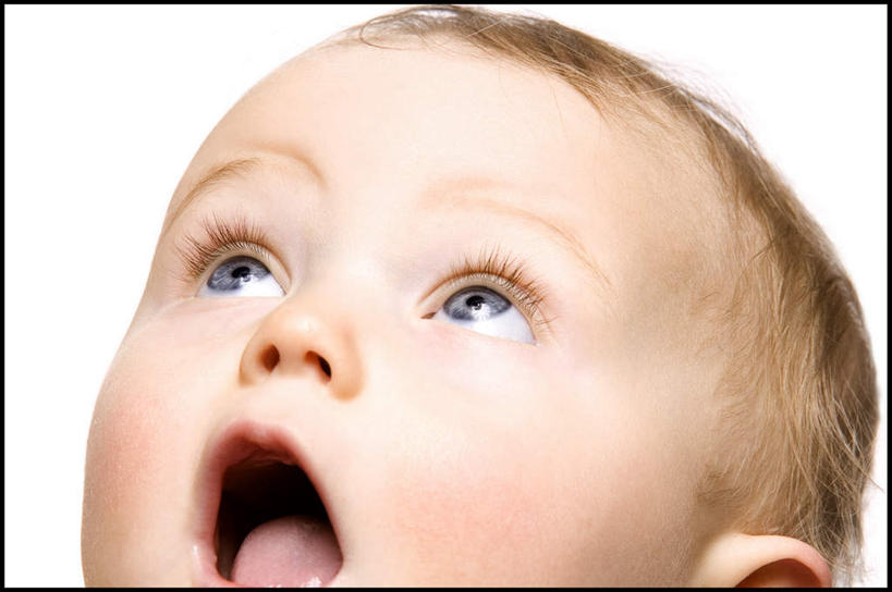 西方人,婴儿,儿童,脸,头,脸颊,一个人,横图,室内,特写,白天,白色背景,正面,纯洁,欧洲,欧洲人,仅一个人,惊讶,注视,小孩,观察,看,张嘴,可爱,摄影,活泼,影棚,观看,惊奇,察看,关注,宝宝,张大嘴巴,纯真,烂漫,无邪,伶俐,天真,白种人,孩子,头部,脸部,脸蛋,面部,张开嘴,抬头,仰头,半身,彩图,影棚拍摄,拍摄