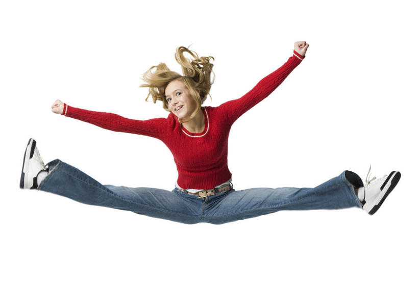 西方人,一个人,跳,伸展双臂,笑,微笑,露齿笑,横图,室内,白天,白色背景,正面,运动鞋,鞋子,欧洲,欧洲人,仅一个年轻女性,仅一个女性,仅一个人,服装,裤子,半空,注视,牛仔裤,休闲装,衣服,红色,蓝色,观察,看,休闲,休闲服,劈叉,摄影,服饰,劈腿,影棚,观看,张开双腿,休闲鞋,察看,关注,展开双腿,年轻女性,女人,女性,白种人,敞开双臂,伸开双臂,跳跃,展开双肩,张开手臂,张开双臂,彩图,全身,影棚拍摄,拍摄,伸展双腿