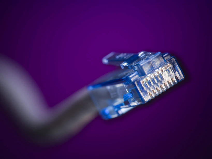 无人,横图,室内,特写,白天,正面,数据,静物,阴影,紫色背景,朦胧,模糊,反射,传输,影子,一个,摄影,USB接口,通用串行总线,影棚,单个,接口,端口,彩图,影棚拍摄,拍摄