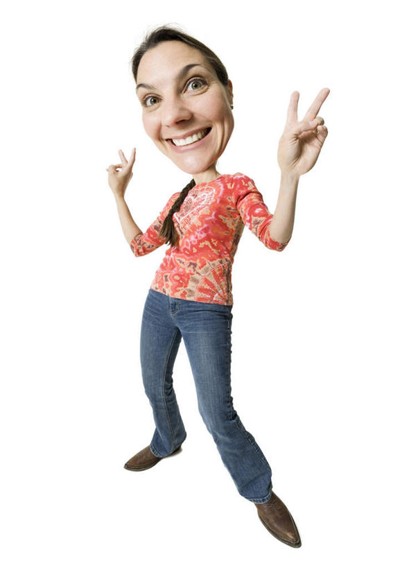 西方人,一个人,站,举,笑,微笑,露齿笑,竖图,室内,白天,白色背景,正面,快乐,兴奋,骄傲,成功,胜利,欧洲,欧洲人,仅一个女性,仅一个人,服装,裤子,注视,牛仔裤,休闲装,衣服,观察,看,手势,托,站着,仅一个中年女性,休闲,休闲服,自信,摄影,服饰,影棚,观看,幽默,察看,关注,诙谐,风趣,女人,女性,中年女性,白种人,举起,举手,举着,向上举,向上伸,向上托,站立,彩图,全身,影棚拍摄,欢乐,开心,拍摄