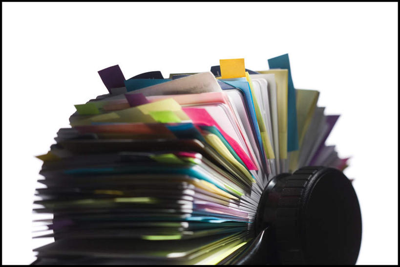 无人,横图,室内,特写,白天,白色背景,正面,静物,一排,许多,阴影,整齐,并列,并排,反射,材料,档案,文件,影子,纸,很多,排列,一个,手稿,资料,摄影,影棚,单个,证明,队列,文档,平行,菜单叉,传票叉,单插,单据叉,单据插,票叉,票插,票据叉,纸插,彩图,影棚拍摄,拍摄