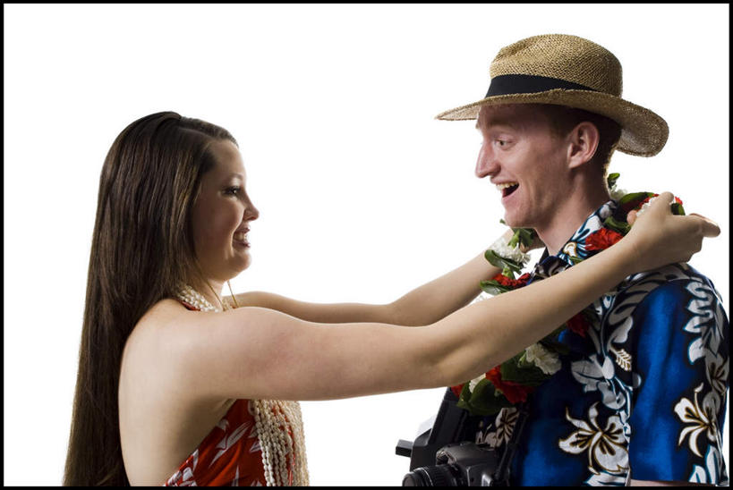 西方人,两个人,跳舞者,站,笑,微笑,露齿笑,横图,室内,白天,白色背景,侧面,帽子,欧洲,欧洲人,行人,游客,游人,握,装饰,花环,注视,路人,旅客,相视,遮阳帽,观察,看,站着,面对面,握着,摄影,影棚,观看,对视,华丽,修饰,点缀,察看,互视,关注,相对,相看,衬托,美观,雅致,雅观,一顶,过客,男人,男性,年轻男性,年轻女性,女人,女性,白种人,舞蹈家,舞蹈演员,舞者,站立,半身,彩图,影棚拍摄,拍摄