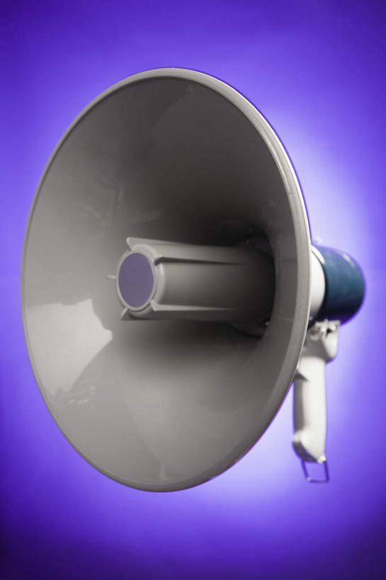 无人,竖图,室内,特写,白天,正面,静物,阴影,紫色背景,反射,影子,喇叭,一个,话筒,摄影,影棚,单个,传声筒,彩图,影棚拍摄,拍摄