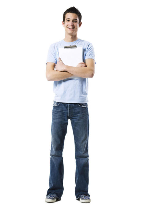 西方人,一个人,捧,笑,微笑,露齿笑,竖图,室内,白天,白色背景,正面,欧洲,欧洲人,中年,仅一个男性,仅一个人,服装,裤子,材料,档案,文件,注视,牛仔裤,休闲装,仅一个年轻男性,衣服,资料,观察,看,休闲,休闲服,摄影,服饰,影棚,观看,察看,关注,文档,男人,男性,年轻男性,白种人,端,端着,捧着,手捧,彩图,全身,影棚拍摄,拍摄