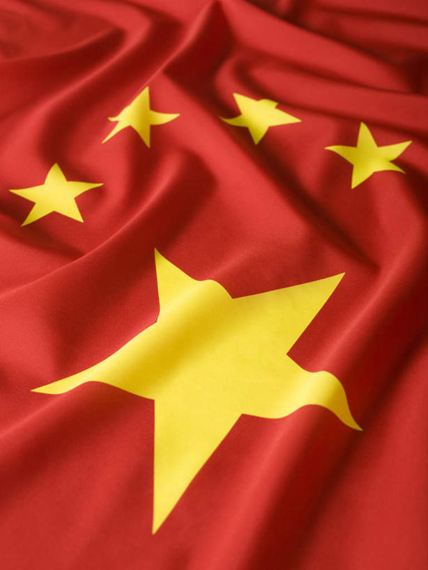 无人,竖图,俯视,室内,特写,白天,静物,旗帜,国旗,中国,亚洲,环绕,围绕,褶皱,星星,环抱,红旗,五星红旗,黄色,红色,星形,摄影,影棚,五角形,东亚,中华人民共和国,萦绕,旗,五角星,彩图,高角度拍摄,影棚拍摄,拍摄