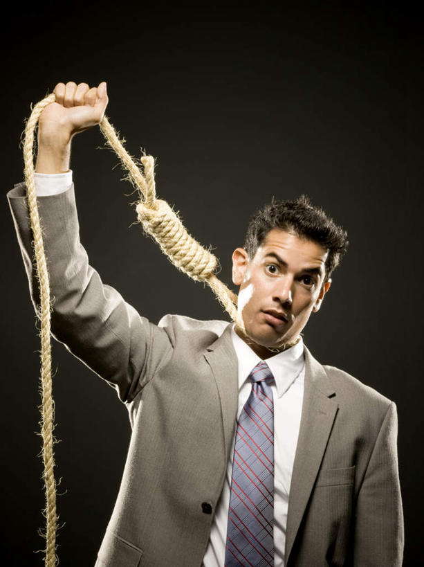 西方人,一个人,商务人士,商务男性,举,竖图,室内,白天,正面,衬衫,欧洲,欧洲人,仅一个男性,仅一个人,握,黑色背景,套装,领带,拿,拿着,注视,仅一个年轻男性,绳子,观察,看,托,握着,摄影,影棚,观看,绳索,察看,象征,庄重,关注,商务装,身份,工薪阶层,正式,地位,死刑,男人,男性,年轻男性,白种人,白领,上班族,举起,举手,举着,向上举,向上伸,向上托,半身,彩图,影棚拍摄,衬衣,拍摄