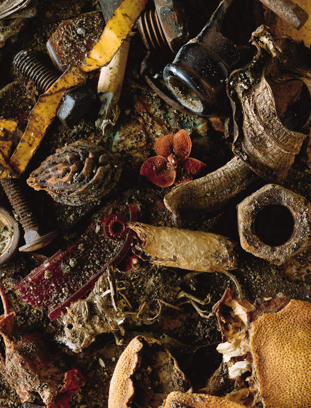 无人,竖图,俯视,室内,特写,白天,静物,金属制品,一堆,许多,废弃,连接,阴影,堆叠,堆积,组合,反射,金属,工具,影子,堆,链接,螺母,螺帽,五金,紧固,拼接,拼凑,螺丝帽,拼合,凑集,聚合,撮合,链结,牢固,彩图,高角度拍摄