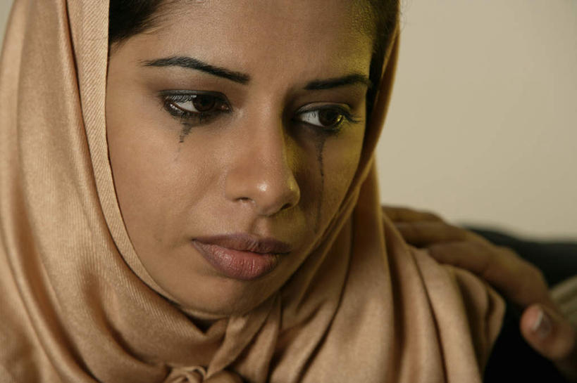 东方人,脸,头,眼睛,脸颊,眉毛,睫毛,一个人,哭,横图,室内,特写,白天,正面,失败,亚洲,瞳孔,仅一个年轻女性,仅一个女性,仅一个人,沮丧,装饰,头巾,黄种人,难受,无奈,眼泪,眼部,失望,悲伤,华丽,修饰,点缀,伤心,难过,泪水,失落,颓废,挫败,受挫,落败,落空,错过,失足,失意,失策,失算,颓丧,衰颓,悲哀,懊丧,颓靡,气馁,丧气,衬托,美观,雅致,雅观,败北,挫折,失利,年轻女性,女人,女性,亚洲人,头部,睫,脸部,脸蛋,眉,面部,眼,眼睫毛,眼眉,半身,彩图,哭泣,哭啼,眼眉毛