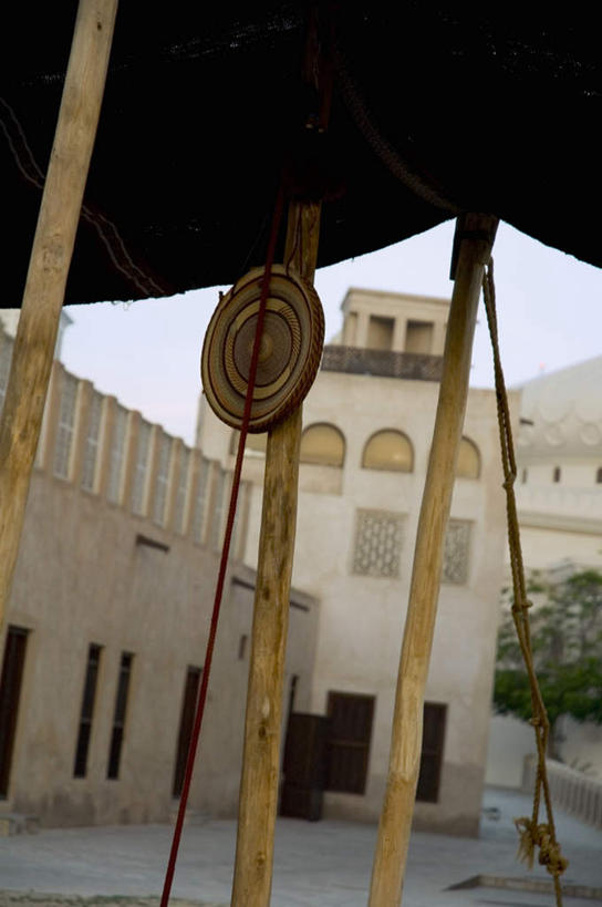 无人,家,竖图,室外,白天,仰视,度假,美景,植物,城市风光,城市,阿联酋,亚洲,帐篷,房屋,屋子,景观,公寓,文化,娱乐,传统,洋房,楼房,住宅,树,树木,蓝色,绿色,蓝天,天空,自然,天,享受,休闲,景色,放松,生长,晴朗,成长,西亚,阿拉伯联合酋长国,迪拜,万里无云,印第安人帐篷,印第安帐篷,杜拜,晴空,晴空万里,彩图,低角度拍摄,房子,小屋