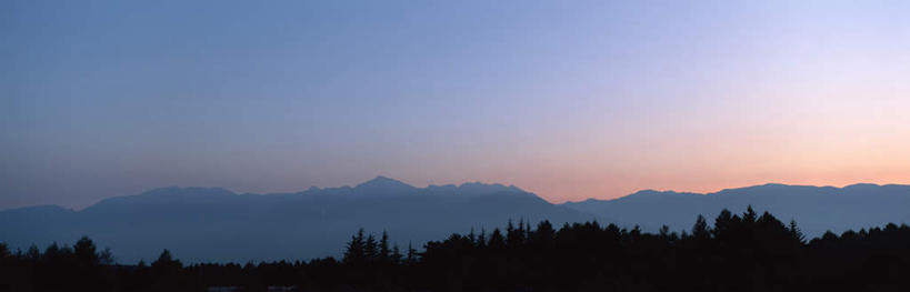 无人,横图,全景,室外,白天,仰视,旅游,度假,美景,日落,山,山脉,树林,天际线,植物,长野县,日本,亚洲,朦胧,模糊,景观,山峰,晚霞,霞光,云,云朵,冬天,山峦,云彩,娱乐,树,树木,绿色,白云,天空,自然,黄昏,群山,天,享受,休闲,景色,彩霞,放松,生长,成长,自然风光,东亚,本州,本州岛,日本国,中部地方,长野,诹访,诹访市,夕阳,彩图,低角度拍摄