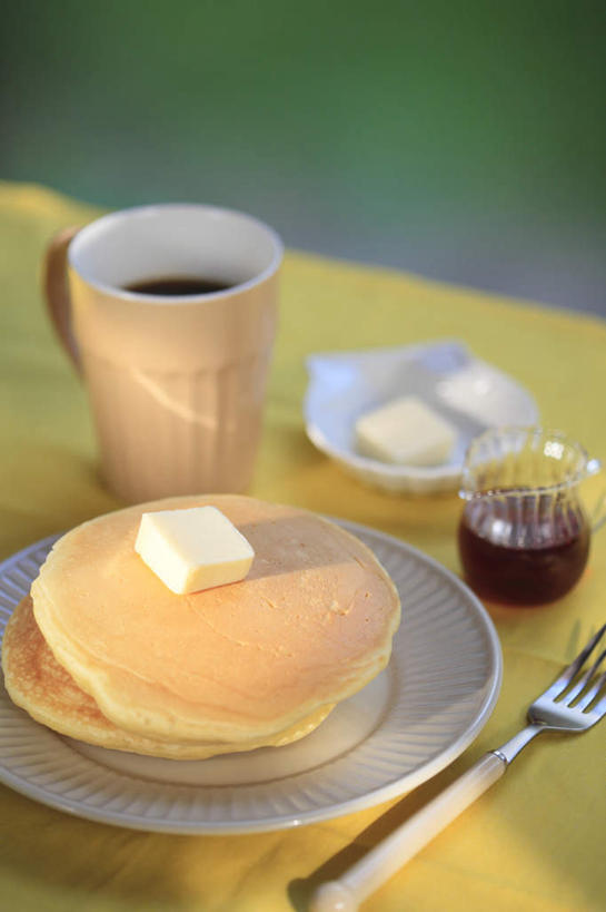 点心,豆腐,无人,餐厅,竖图,俯视,室内,特写,白天,烹饪,餐桌,桌子,餐具,两块,一堆,堆叠,堆积,叉子,碟子,壶,盘,调料,日本料理,料理,食品,甜点,甜品,调味品,调味料,饼,菜肴,美食,水壶,桌布,食物,糕点,盘子,茶壶,碟,日式料理,甜食,日式,佳肴,餐台,堆,烤薄饼,进餐用具,烹调用具,彩图,高角度拍摄,餐馆,饭店,饭馆