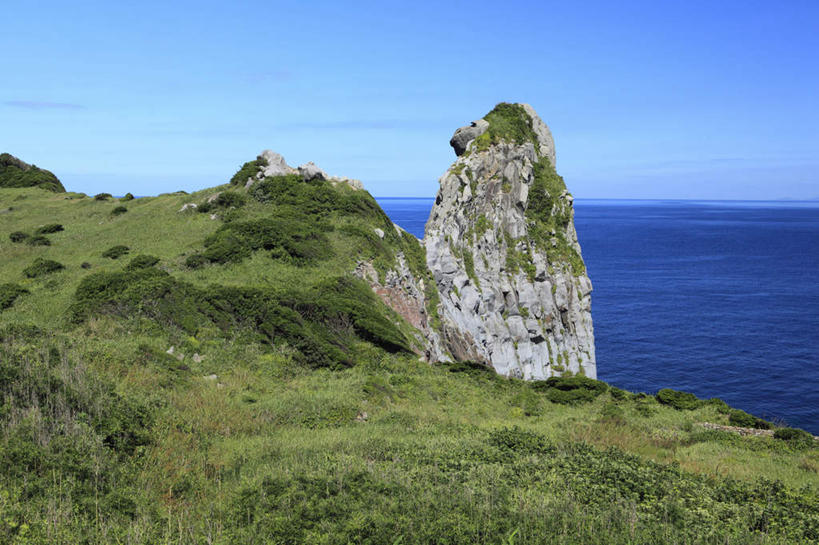 无人,横图,室外,白天,正面,旅游,度假,草地,草坪,沙滩,山,植物,长崎,日本,亚洲,沙子,海岸,山峰,悬崖,沙地,山峦,娱乐,草,蓝色,绿色,蓝天,天空,天,享受,休闲,放松,东亚,日本国,长崎县,九州本岛,九州,九州岛,九州地方,海滩,彩图