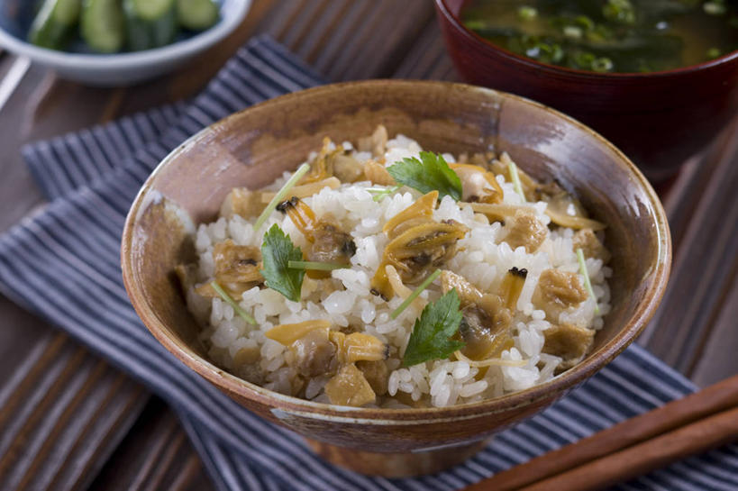 无人,横图,俯视,室内,特写,白天,烹饪,筷子,桌面,桌子,黄瓜,蔬菜,餐具,一双,阴影,新鲜,反射,木制,影子,陶瓷,日本料理,味增汤,料理,食品,陶瓷制品,文化,传统,菜肴,美食,食物,腌制,三个,餐巾,木制品,容器,碗,日式料理,日式,佳肴,有机食品,绿色食品,储藏,礼节,储存,礼仪,酸黄瓜,腌渍,保洁方巾,口布,进餐用具,青瓜,胡瓜,彩图,高角度拍摄,清脆,爽口,贮存