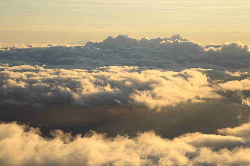 无人,公园,横图,室外,白天,仰视,旅游,度假,日出,岛屿,美景,太阳,夏威夷,美国,景观,朝霞,晨曦,黎明,娱乐,阳光,自然,享受,休闲,景色,放松,北美,北美洲,国家公园,自然风光,美洲,夏威夷州,爱洛哈之州,北亚美利加洲,亚美利加洲,哈雷阿卡拉国家公园,列岛,群岛,诸岛,朝阳,彩图,低角度拍摄,卯时,破晓,日始,毛伊岛,茂伊岛,茂宜岛,山谷之岛