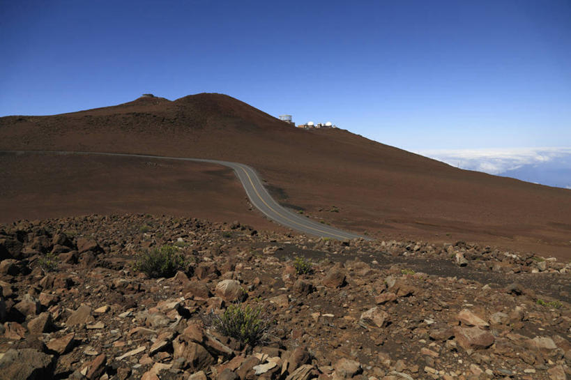 无人,公园,横图,室外,白天,正面,旅游,度假,岛屿,石头,美景,山,山脉,道路,路,夏威夷,美国,阴影,光线,石子,影子,景观,山峰,小路,交通,山峦,娱乐,蓝色,蓝天,天空,阳光,自然,群山,天,享受,休闲,景色,放松,晴朗,北美,北美洲,国家公园,自然风光,美洲,万里无云,夏威夷州,爱洛哈之州,北亚美利加洲,亚美利加洲,哈雷阿卡拉国家公园,列岛,群岛,石块,岩石,诸岛,晴空,晴空万里,彩图,毛伊岛,茂伊岛,茂宜岛,山谷之岛