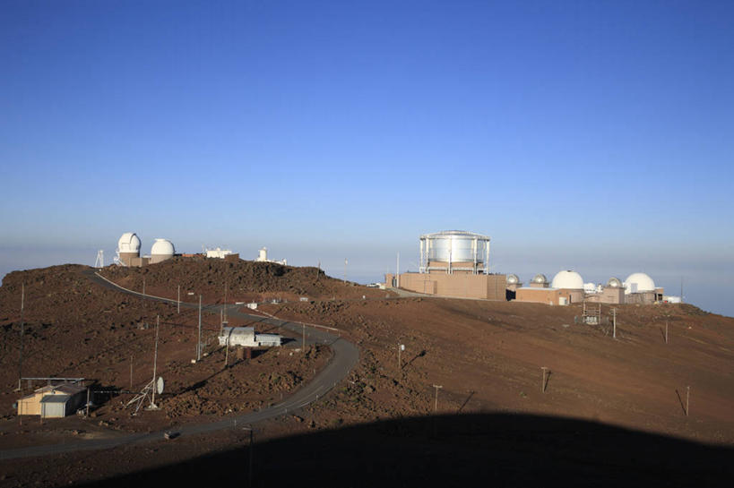 无人,公园,横图,室外,白天,正面,旅游,度假,岛屿,石头,美景,山,山脉,道路,路,夏威夷,美国,阴影,曲折,弯曲,光线,石子,影子,景观,山峰,小路,交通,山峦,娱乐,蓝色,蓝天,天空,阳光,自然,群山,天,享受,休闲,景色,放松,蜿蜒,乡间小路,晴朗,北美,北美洲,国家公园,自然风光,美洲,万里无云,夏威夷州,爱洛哈之州,北亚美利加洲,亚美利加洲,哈雷阿卡拉国家公园,列岛,群岛,石块,岩石,诸岛,晴空,晴空万里,彩图,毛伊岛,茂伊岛,茂宜岛,山谷之岛