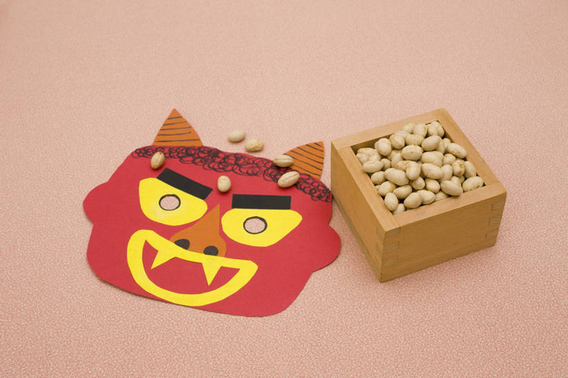 无人,横图,俯视,室内,特写,白天,大豆,蔬菜,一堆,许多,阴影,堆叠,堆积,辟邪,新鲜,反射,木制,假面具,面具,木盒,影子,食品,文化,饮食,食物,木制品,容器,祈祷,健康,许愿,摄影,有机食品,绿色食品,影棚,储藏,堆,祈求,纳豆,豆制品,储存,发酵,驱邪,祛邪,避邪,酱豆,平安,彩图,高角度拍摄,影棚拍摄,拍摄,鬼面,鬼形脸谱,贮存