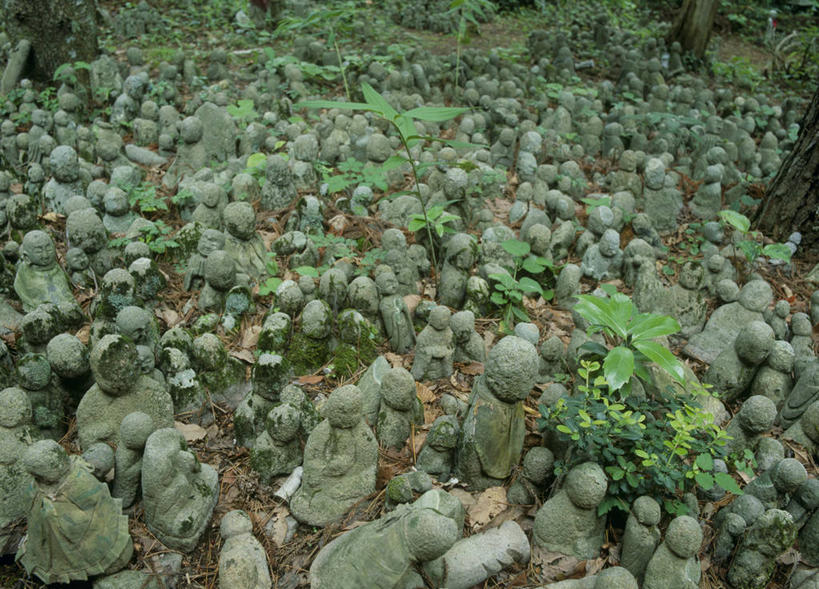 无人,横图,俯视,室外,白天,旅游,度假,石头,美景,雕塑,日本,亚洲,节日,神话,艺术,装饰,雕刻,雕像,石子,景观,文化,娱乐,石雕,自然,工艺品,祈祷,享受,休闲,健康,景色,放松,许愿,宗教,佛教,信仰,纪念,祈求,美术,自然风光,主题,传说,陈列,东亚,菩萨,本州,本州岛,日本国,中部地方,新潟,新潟县,功能,美学,地藏王菩萨,释教,地藏菩萨,平安,石块,岩石,彩图,高角度拍摄,四大菩萨,愿力,佐渡市