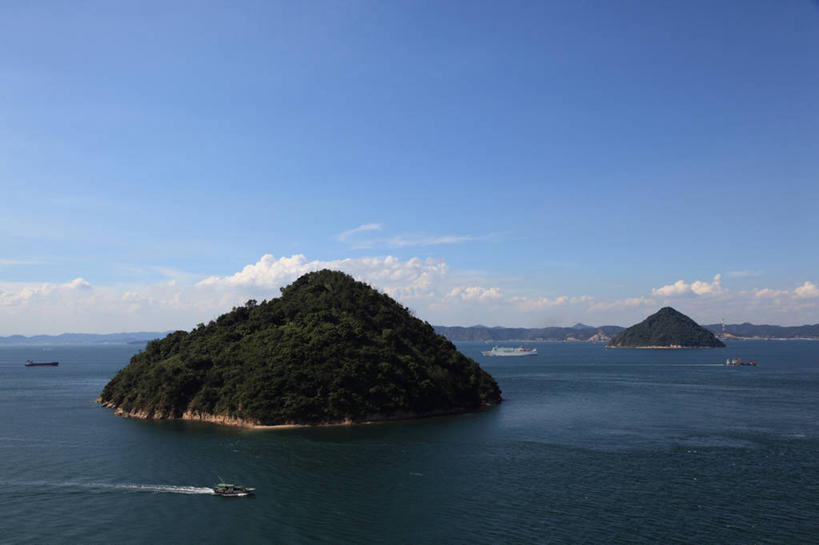 无人,横图,俯视,室外,白天,旅游,度假,岛屿,海浪,海洋,美景,森林,树林,植物,日本,亚洲,阴影,光线,影子,岛,景观,浪花,云,云朵,云彩,娱乐,树,树木,蓝色,绿色,白云,蓝天,天空,阳光,自然,海水,天,享受,休闲,景色,放松,生长,晴朗,成长,自然风光,海景,东亚,高松市,日本国,四国地方,四国,四国岛,县厅,香川,香川县,大海,风浪,海,海水的波动,近岸浪,列岛,群岛,涌浪,诸岛,晴空,彩图,高角度拍摄,高松