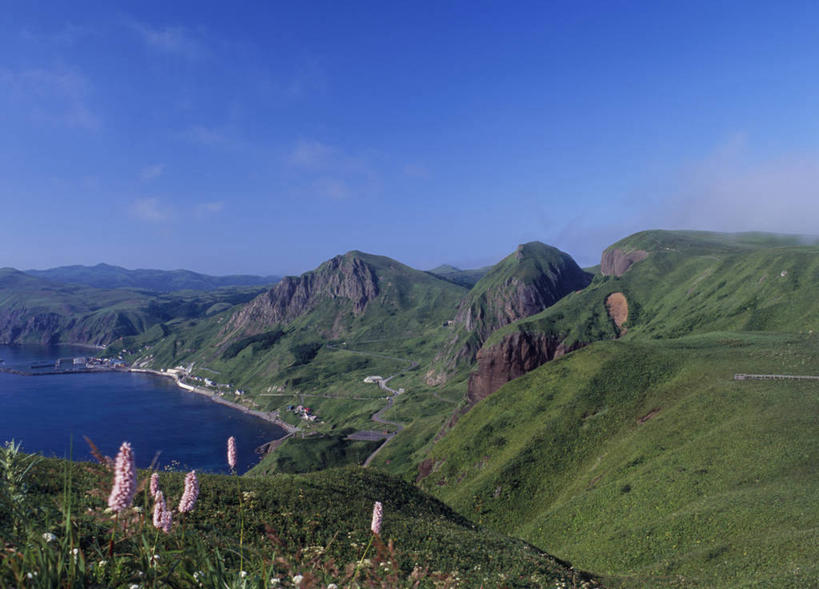 无人,横图,俯视,室外,白天,旅游,度假,草地,草坪,海浪,海洋,石头,美景,山,山脉,植物,北海道,日本,亚洲,阴影,光线,石子,影子,景观,浪花,山峰,云,云朵,山峦,云彩,娱乐,草,树,树木,蓝色,绿色,白云,蓝天,天空,阳光,自然,海水,群山,天,享受,休闲,景色,放松,生长,晴朗,成长,自然风光,海景,东亚,日本国,北海道地方,北海道岛,大海,风浪,海,海水的波动,近岸浪,石块,岩石,涌浪,晴空,彩图,高角度拍摄,振兴局,礼文岛,礼文郡,礼文町,宗谷综合振兴局