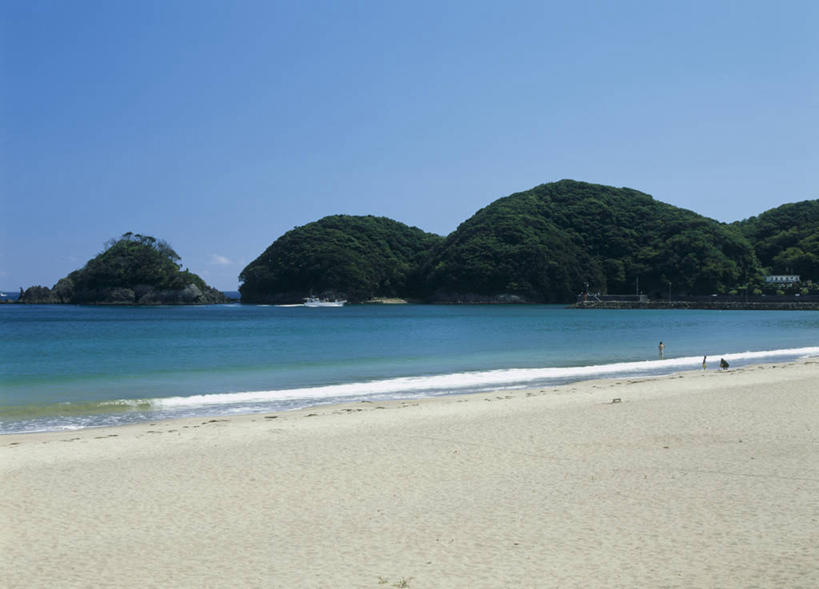 无人,横图,室外,白天,正面,旅游,度假,海浪,海洋,美景,沙滩,山,山脉,静冈县,日本,亚洲,阴影,光线,沙子,影子,海岸,景观,浪花,山峰,沙地,山峦,娱乐,蓝色,蓝天,天空,阳光,自然,海水,群山,天,享受,休闲,景色,放松,晴朗,自然风光,海景,东亚,本州,万里无云,本州岛,日本国,中部地方,静冈,伊豆半岛,南伊豆町,大海,风浪,海,海水的波动,海滩,近岸浪,涌浪,晴空,晴空万里,彩图