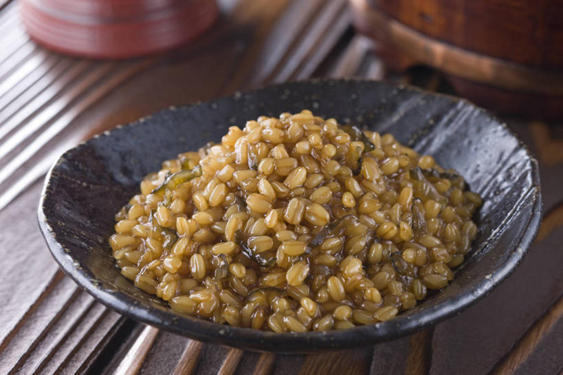 无人,横图,俯视,室内,特写,白天,烹饪,餐桌,桌子,地铁,大豆,餐具,许多,阴影,反射,木制,碟子,盘,影子,日本料理,料理,食品,轨道交通,菜肴,美食,饮食,食物,盘子,木制品,碟,日式料理,健康,日式,佳肴,餐台,纳豆,豆制品,发酵,酱豆,彩图,高角度拍摄,地铁机动车,地下铁,轻轨