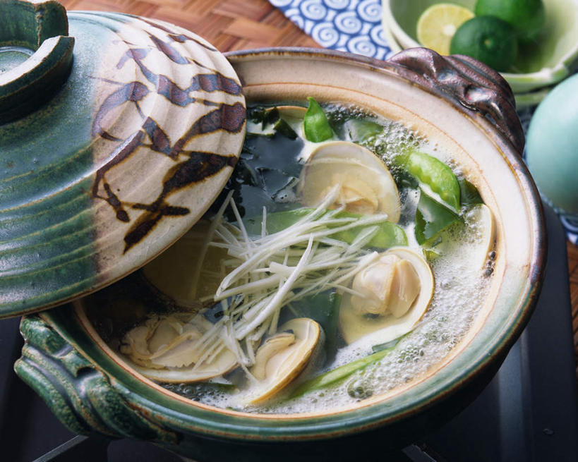 海鲜,无人,横图,俯视,室内,特写,白天,烹饪,桌面,桌子,蔬菜,贝壳,厨具,新鲜,锅子,砂锅,日本料理,料理,食品,锅,水产,沙锅,菜肴,美食,食物,日式料理,日式,海藻,摄影,佳肴,有机食品,绿色食品,影棚,锅具,海草,海产品,蚌,烹饪用具,巨蚌,巨蛤,贝类外壳,软体动物外壳,烹调用具,烹调,彩图,高角度拍摄,影棚拍摄,拍摄