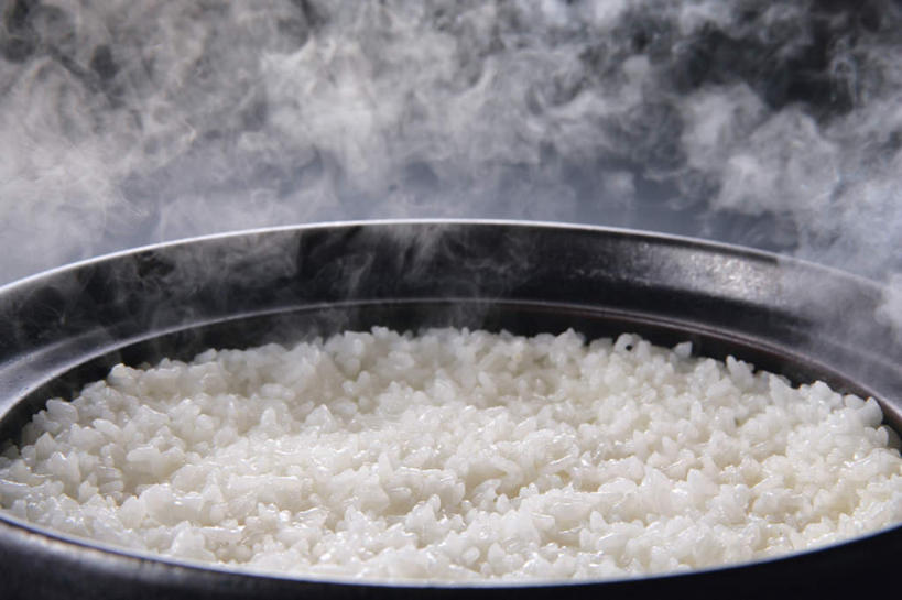 米饭,无人,横图,俯视,室内,特写,白天,烹饪,雾,沸腾,黑色背景,蒸汽,砂锅,日本料理,料理,食品,水蒸气,饭,锅,菜肴,美食,食物,一个,黑色,日式料理,日式,摄影,佳肴,影棚,单个,五谷,彩图,高角度拍摄,影棚拍摄,拍摄