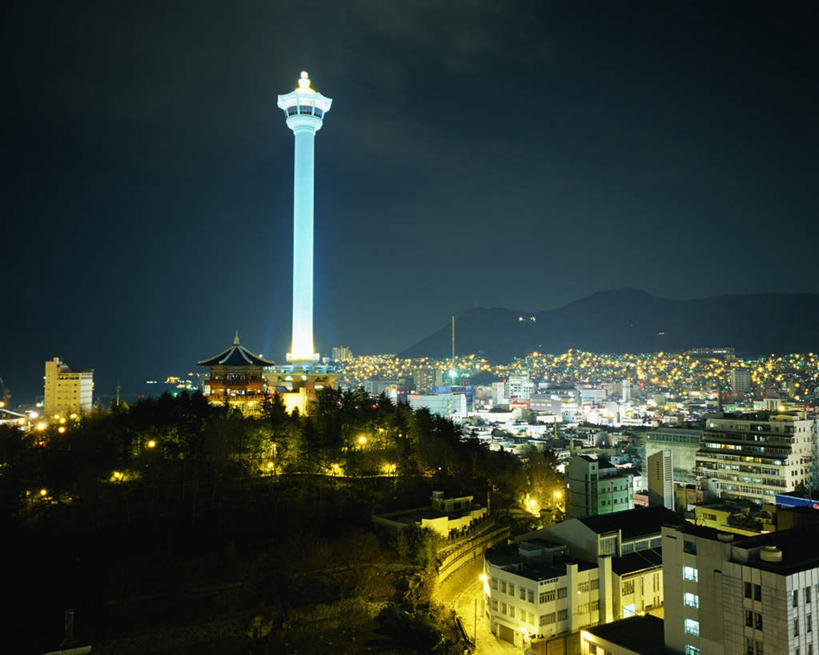 无人,高楼大厦,横图,俯视,航拍,室外,夜晚,度假,美景,植物,城市风光,标志建筑,城市,大厦,地标,建筑,摩天大楼,汽车,釜山,韩国,亚洲,景观,云,云朵,灯光,光亮,云彩,娱乐,建设,车,树,树木,绿色,天空,自然,交通工具,轿车,天,享受,休闲,景色,放松,生长,晴朗,成长,鸟瞰,东亚,大韩民国,釜山市,釜山广域市,广域市,晴空,彩图,高角度拍摄,大楼,高层建筑,高楼,摩天楼