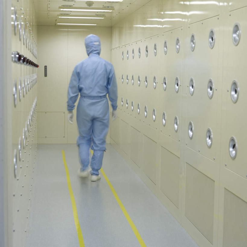 东方人,一个人,技术人员,工厂,站,方图,室内,白天,工作服,制服,机器,实验,日本,亚洲,仅一个男性,仅一个人,检查,研究,科学,实验室,研究室,黄种人,设备,仅一个年轻男性,背面,站着,职业,工业,电子元件,科研,半导体,化验,检验,研究所,东亚,日本国,化验室,检验室,工作制服,男人,男性,年轻男性,亚洲人,技术员,站立,彩图,全身,工作套服,工地,制造厂