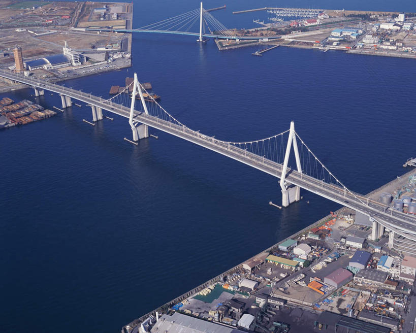 无人,横图,俯视,航拍,室外,白天,度假,运输业,河流,美景,水,城市风光,城市,大桥,立交桥,桥梁,日本,亚洲,河水,景观,水流,高架,斜拉桥,桥,交通,速度,娱乐,享受,休闲,景色,放松,运输,大阪,鸟瞰,东亚,本州,大阪府,本州岛,日本国,近畿地方,近畿,彩图,高角度拍摄