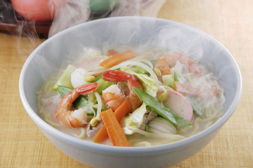 海鲜,面食,面条,无人,横图,俯视,室内,特写,白天,烹饪,雾,餐桌,桌子,萝卜,胡萝卜,芹菜,蔬菜,餐具,日本,亚洲,沸腾,日本文化,蒸汽,陶瓷,豆芽,面,明虾,虾,日本料理,料理,食品,陶瓷制品,水蒸气,水产,菜肴,美食,食物,容器,碗,日式料理,日式,佳肴,餐台,储藏,储存,海产品,东亚,日本国,蒸发,面汤,进餐用具,烹调用具,药芹,水芹,红萝卜,旱芹,甘荀,彩图,高角度拍摄,贮存