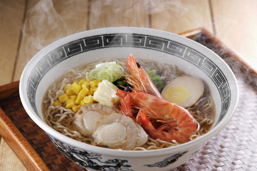 海鲜,面食,面条,无人,横图,俯视,室内,特写,白天,烹饪,雾,餐桌,桌子,蔬菜,餐具,日本,亚洲,沸腾,日本文化,蒸汽,陶瓷,青菜,蛋,鸡蛋,面,明虾,肉,日本料理,料理,食品,陶瓷制品,水蒸气,水产,猪肉,菜肴,美食,肉类,食物,容器,碗,日式料理,日式,佳肴,餐台,储藏,储存,海产品,肉食,东亚,豚肉,日本国,蒸发,进餐用具,烹调用具,彩图,高角度拍摄,贮存