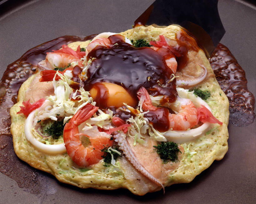 点心,海鲜,煎饼,无人,横图,俯视,室内,特写,白天,烹饪,桌面,桌子,鱿鱼,餐具,阴影,光线,木制,碟子,盘,影子,虾,日本料理,料理,食品,文化,水产,饼,小吃,菜肴,美食,食物,糕点,盘子,木制品,碟,日式料理,甜食,日式,摄影,佳肴,影棚,海产品,日式煎饼,柔鱼,枪乌贼,彩图,高角度拍摄,影棚拍摄,拍摄