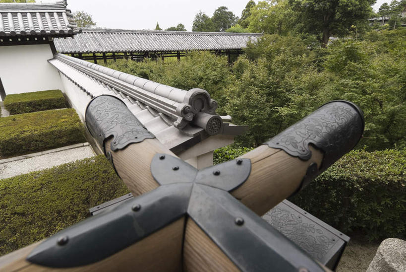 无人,寺庙,横图,室外,白天,正面,锻炼,旅游,度假,运动,草地,草坪,名胜古迹,植物,标志建筑,地标,建筑,京都,日本,亚洲,节日,遗迹,速度,古迹,文化,文物,娱乐,建设,古建筑,草,树,树木,绿色,自然,庙宇,祈祷,享受,休闲,健康,旅游胜地,放松,力量,平衡,许愿,宗教,佛教,信仰,京都府,生长,成长,纪念,技巧,协调,祈求,搏斗,格斗,灵敏,击剑运动,古文明,东亚,柔韧,本州,本州岛,日本国,近畿地方,近畿,趣味,耐力,抗争,剑术,释教,肉搏,东福寺,平安,体育,击剑,彩图,健身,庙,寺