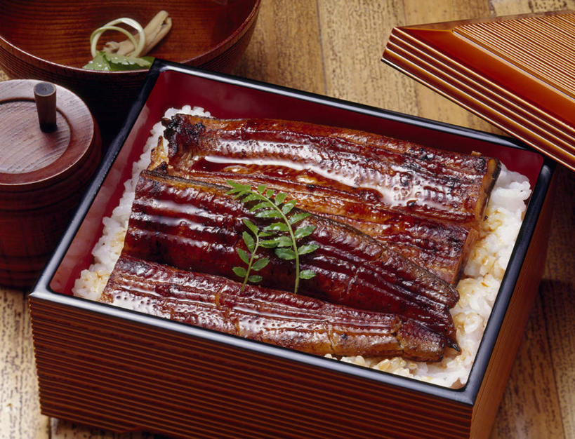 海鲜,米饭,鳗鱼,无人,横图,俯视,室内,特写,白天,烹饪,鳗鲡,阴影,光线,木制,木盒,影子,日本料理,料理,食品,饭,切块,水产,菜肴,美食,海洋生物,食物,木制品,容器,日式料理,日式,摄影,佳肴,影棚,储藏,五谷,储存,水生动物,海产品,水生物,河鳗,海底动物,白鳗,青鳝,风馒,白鳝,彩图,高角度拍摄,影棚拍摄,拍摄,贮存