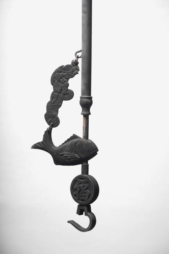 无人,竖图,室内,特写,白天,白色背景,正面,指示牌,静物,钓鱼竿,阴影,光线,标志,文字,影子,标识,一个,摄影,影棚,单个,古董,渔具,钓竿,鱼竿,彩图,影棚拍摄,钓鱼,拍摄